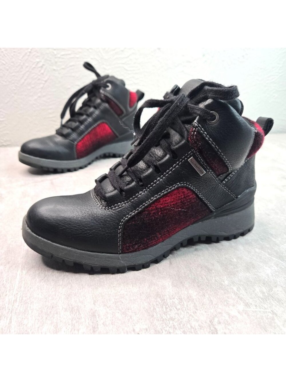 Bionica Outdoor Boots 6 Black Red Gorpcore Slip Resistant Lace Up Combat Booties
